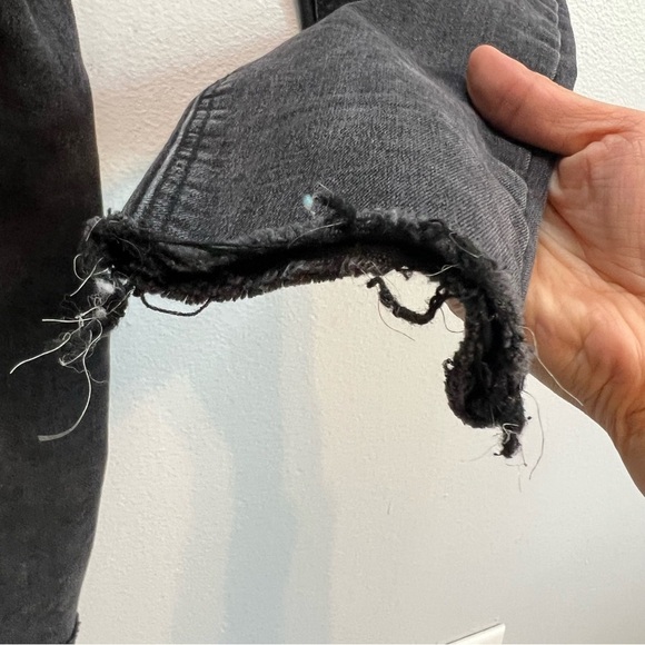 Zara Jeans Sz 8 Distressed Raw Hem Dark Wash Denim Black High Rise Bombshell - Picture 5 of 9